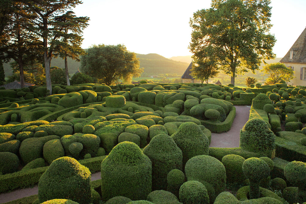 les jardins de marqueyssac au lever du soleil